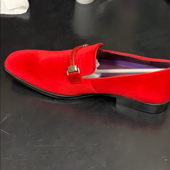 Red velvet shoes for men - Picture 2 of 3
